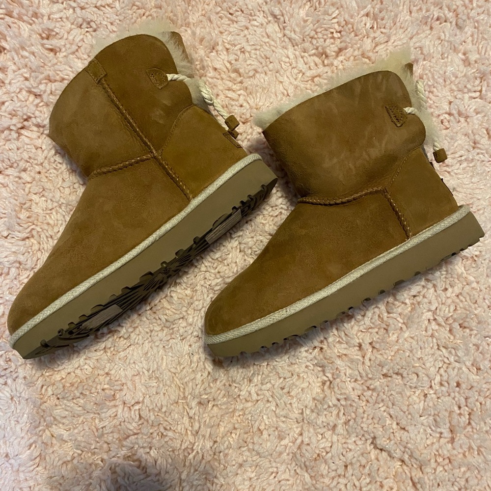 Chestnut UGGs